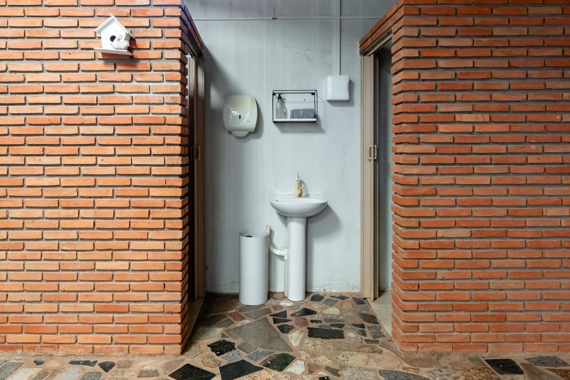 Pousada Roosevelt Quarto 03 - Pousada Central Prox Rodoviaria E Dist Industrial Uberlândia Exterior foto